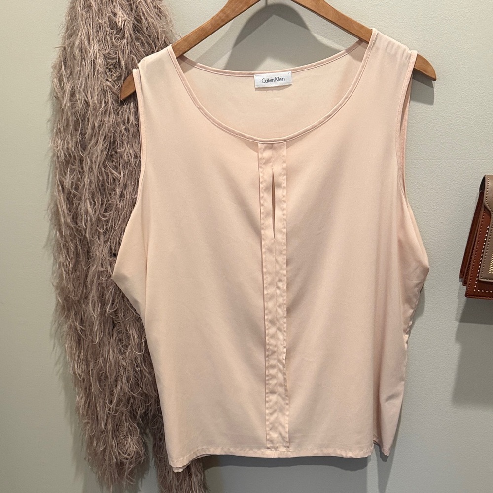 Calvin Klein Women's Blush Sleeveless Blouse